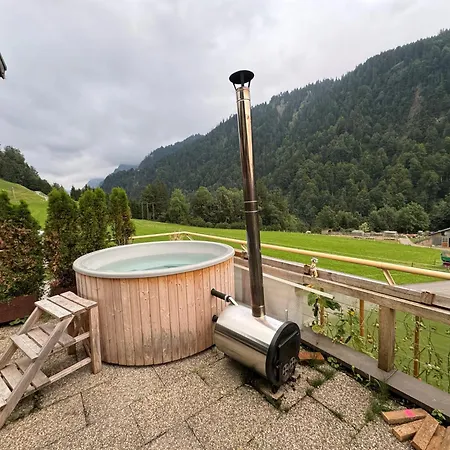 Lejlighed Freundliche 2-zimmer-erdgeschosswohnung Mit Garten In Seeberg